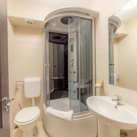 Pension Cluj Konukevi Kaloşvar